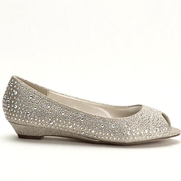 Women's Michaelangelo by David's Bridal Ajustin10 Low Wedge Peep Toe - Picture 6 of 9